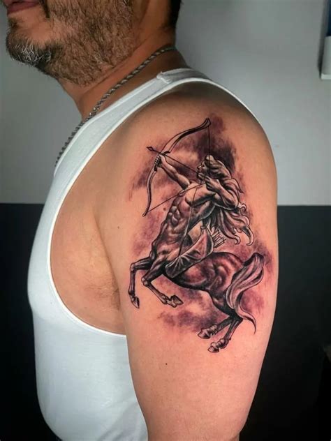 tatuajes en hombro|Tatuajes en hombro para hombre